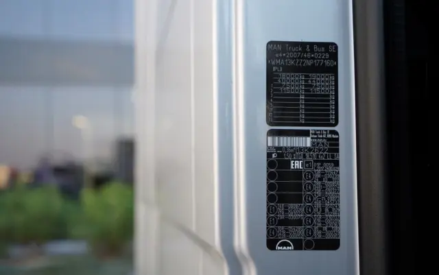 MAN TGX 18.510 / GX / MEGA  / LOW DECK / NAVI RIO 