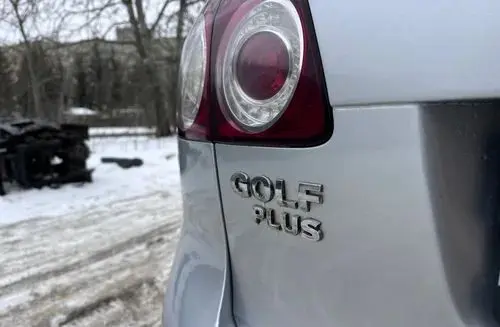 VOLKSWAGEN Golf Plus 