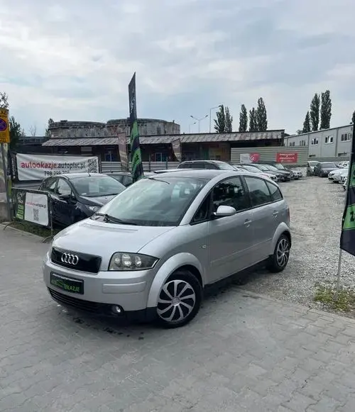 AUDI A2 