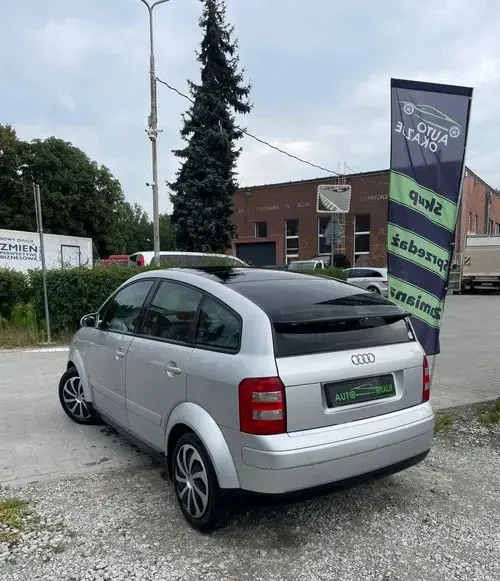 AUDI A2 