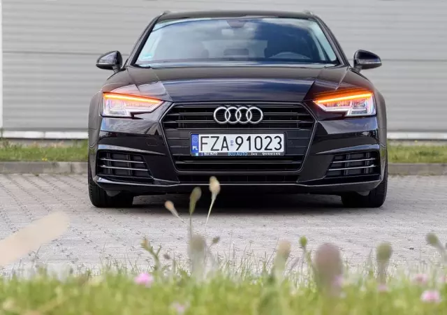 AUDI A4 Avant 2.0 TDI S tronic sport