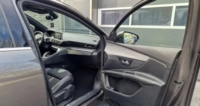 PEUGEOT 3008 BlueHDi 180 Stop & Start EAT8 GT