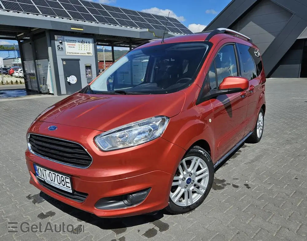 FORD Tourneo Courier 1.0 EcoBoost S&S Titanium
