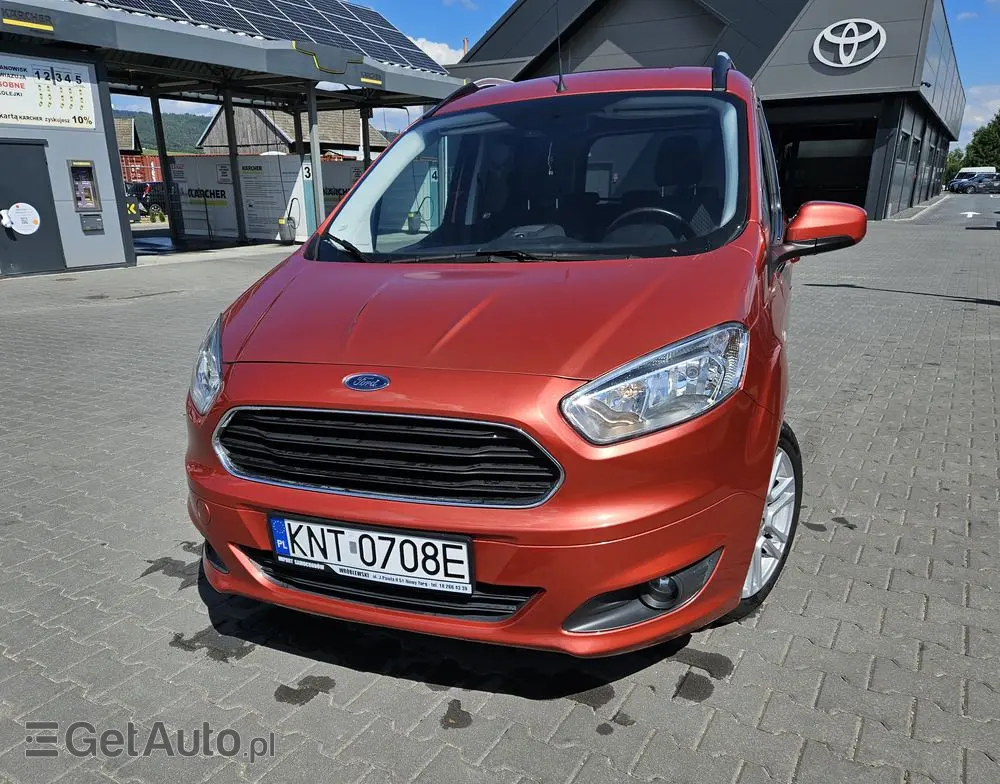FORD Tourneo Courier 1.0 EcoBoost S&S Titanium