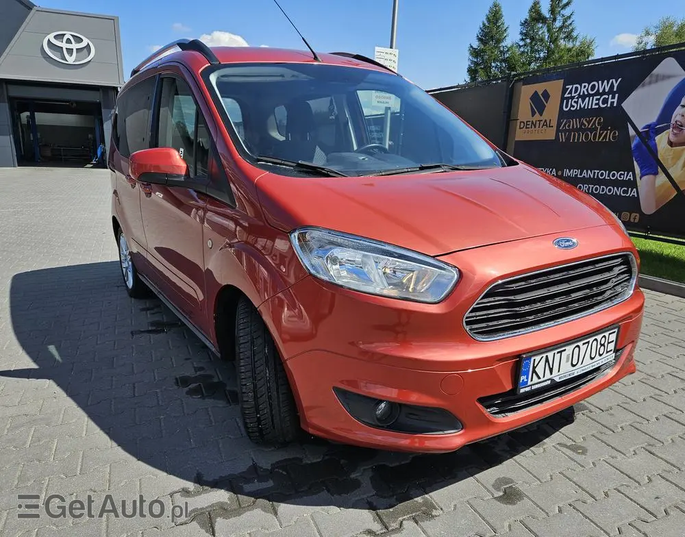 FORD Tourneo Courier 1.0 EcoBoost S&S Titanium