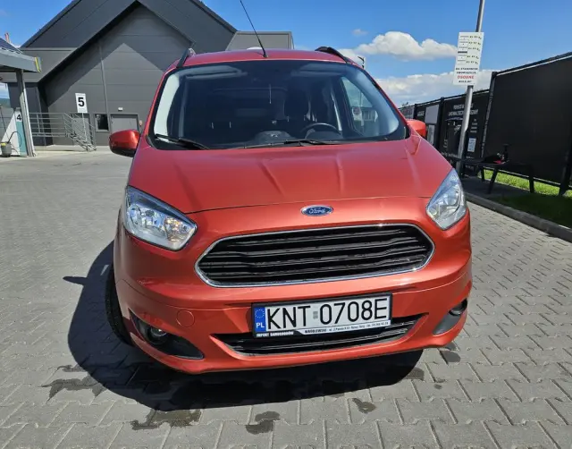 FORD Tourneo Courier 1.0 EcoBoost S&S Titanium