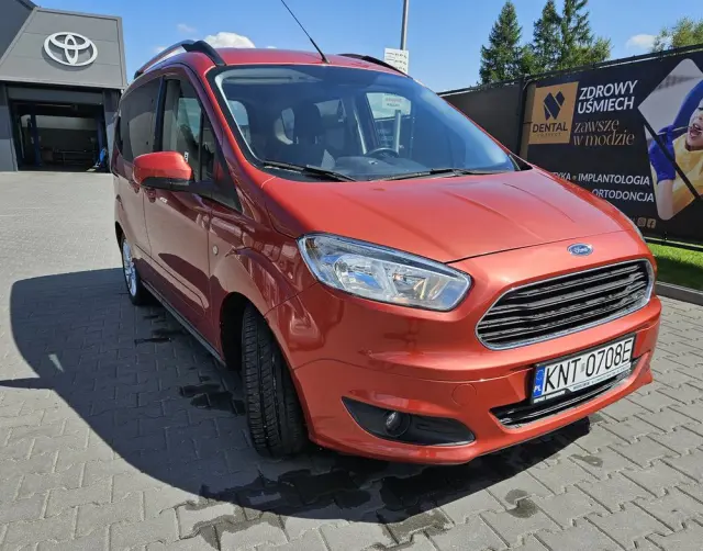 FORD Tourneo Courier 1.0 EcoBoost S&S Titanium