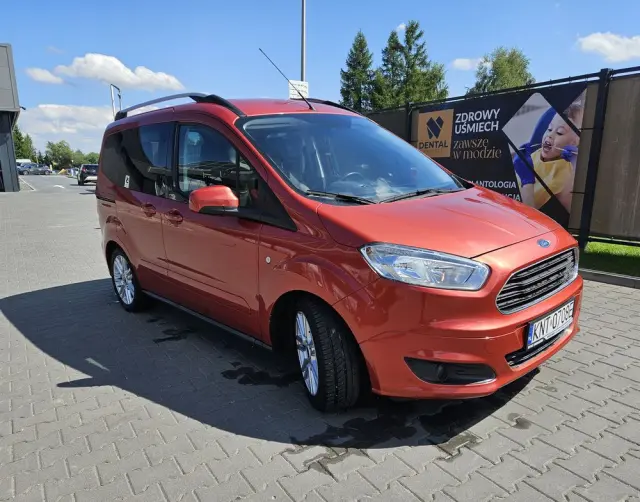 FORD Tourneo Courier 1.0 EcoBoost S&S Titanium