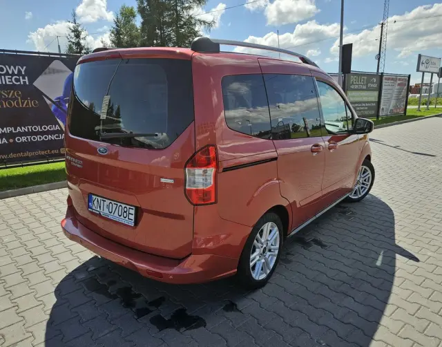 FORD Tourneo Courier 1.0 EcoBoost S&S Titanium
