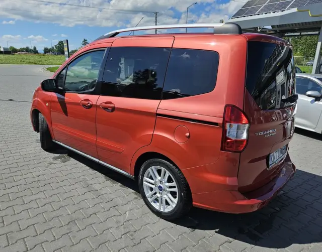 FORD Tourneo Courier 1.0 EcoBoost S&S Titanium