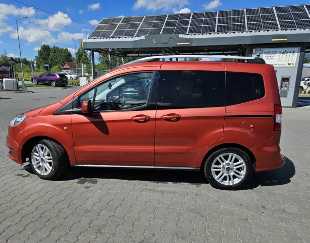 FORD Tourneo Courier 1.0 EcoBoost S&S Titanium