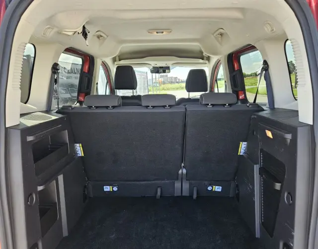 FORD Tourneo Courier 1.0 EcoBoost S&S Titanium