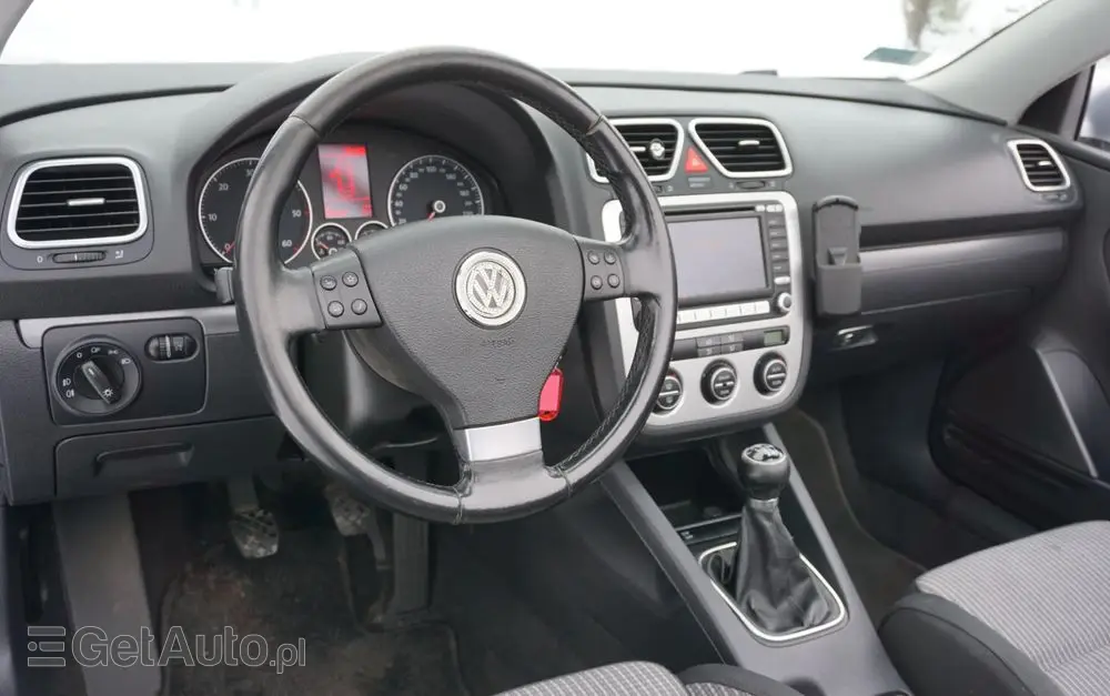 VOLKSWAGEN Eos 2.0 TDI DPF Sport & Style