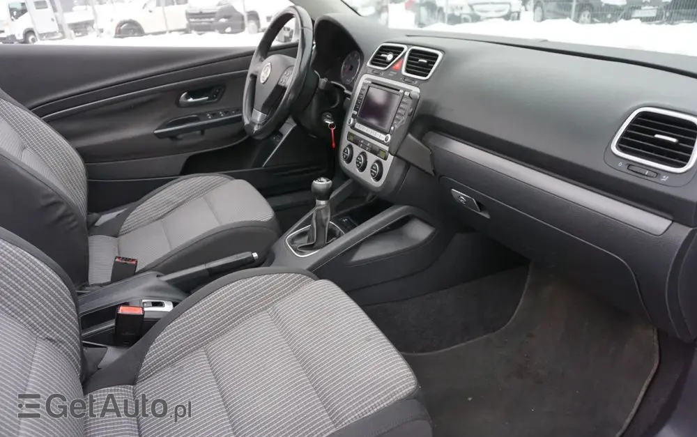 VOLKSWAGEN Eos 2.0 TDI DPF Sport & Style