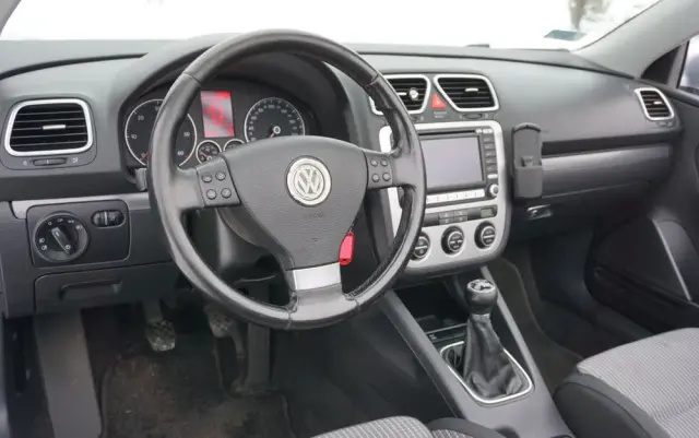 VOLKSWAGEN Eos 2.0 TDI DPF Sport & Style