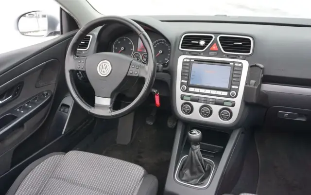 VOLKSWAGEN Eos 2.0 TDI DPF Sport & Style