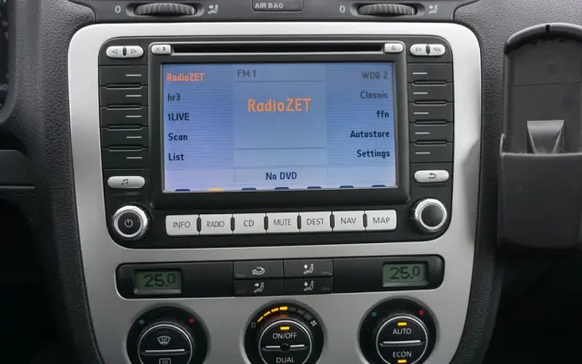 VOLKSWAGEN Eos 2.0 TDI DPF Sport & Style