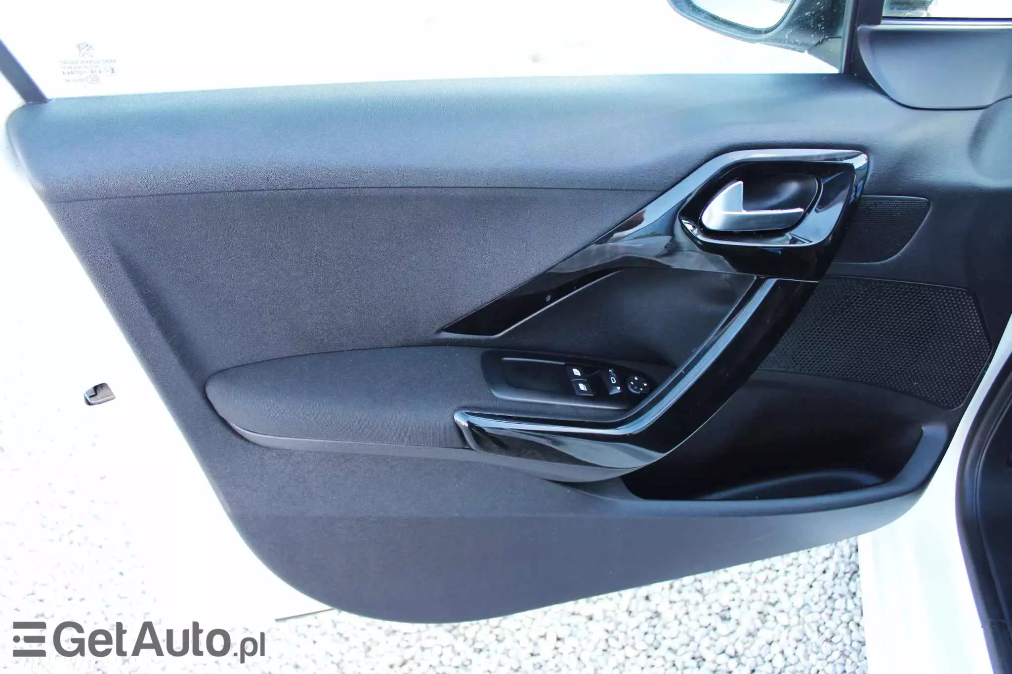 PEUGEOT 208 1.6 BlueHDi Active