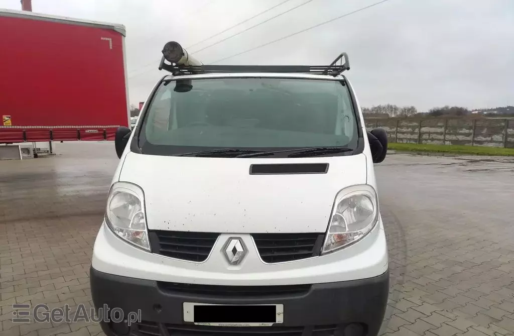 RENAULT Trafic 