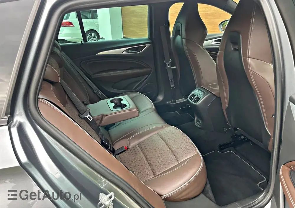 OPEL Insignia 2.0 T 4x4 GSi S&S