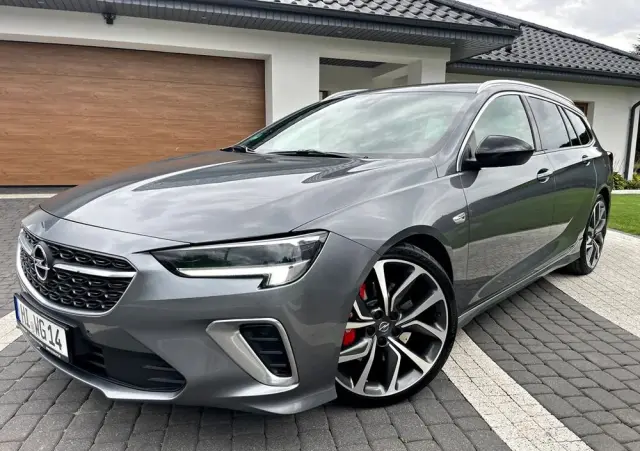 OPEL Insignia 2.0 T 4x4 GSi S&S