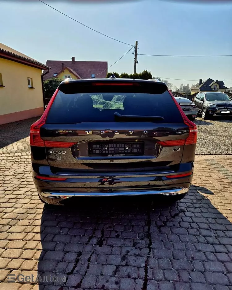 VOLVO XC 60 B4 B Plus Bright