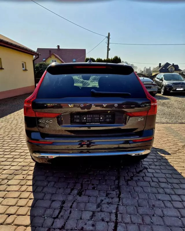 VOLVO XC 60 B4 B Plus Bright