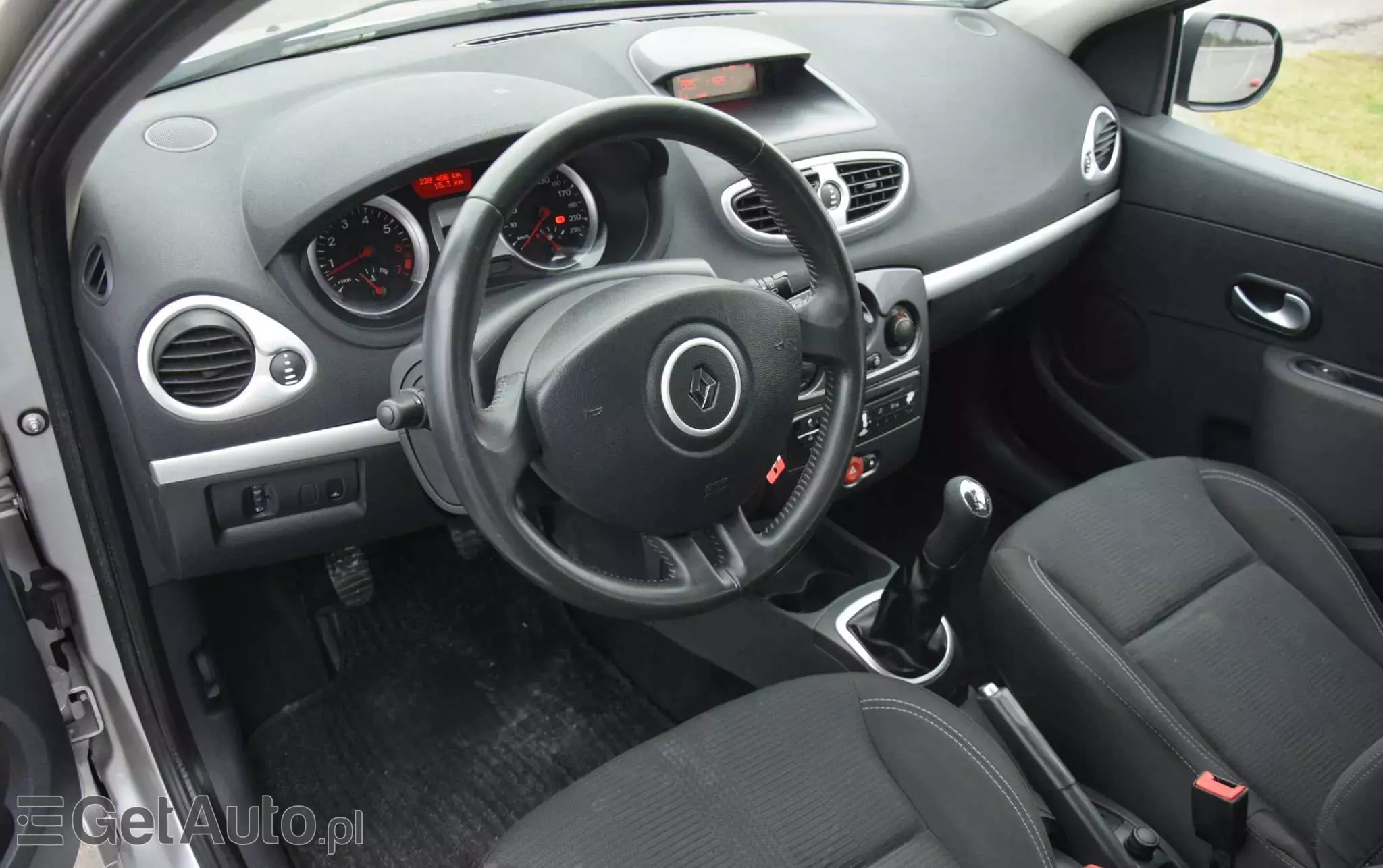 RENAULT Clio TCe 100 Grandtour Dynamique