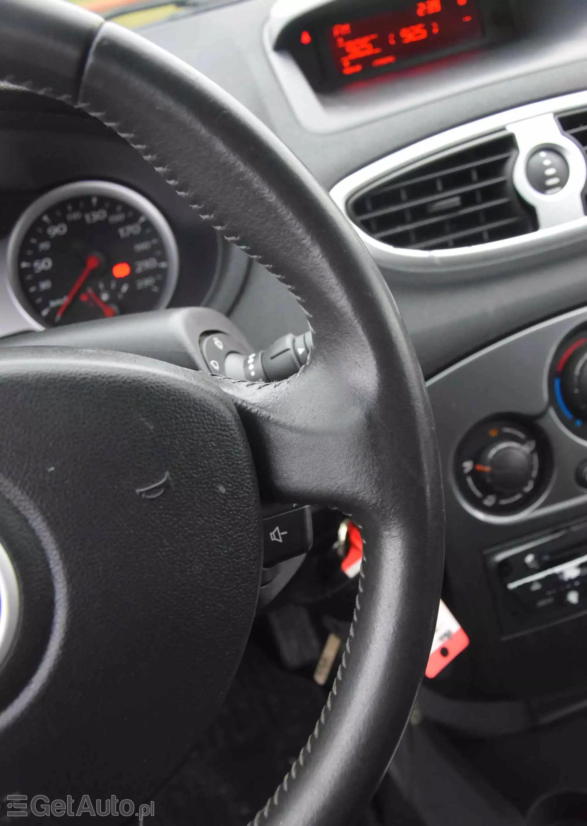 RENAULT Clio TCe 100 Grandtour Dynamique