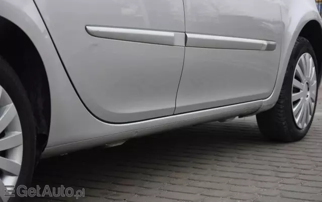 RENAULT Clio TCe 100 Grandtour Dynamique