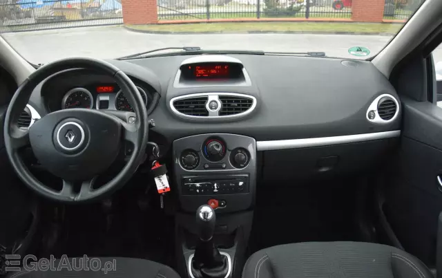 RENAULT Clio TCe 100 Grandtour Dynamique