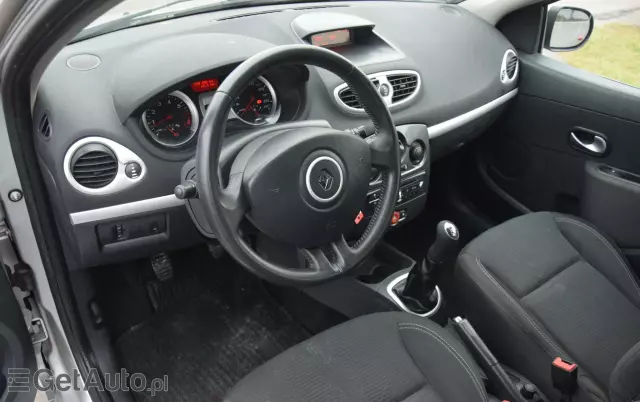 RENAULT Clio TCe 100 Grandtour Dynamique