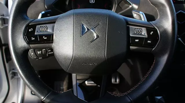 DS AUTOMOBILES DS 3 Crossback DS3 PureTech 130 Performance Line