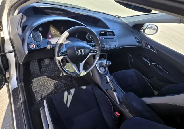 HONDA Civic 1.4i-DSi Sport