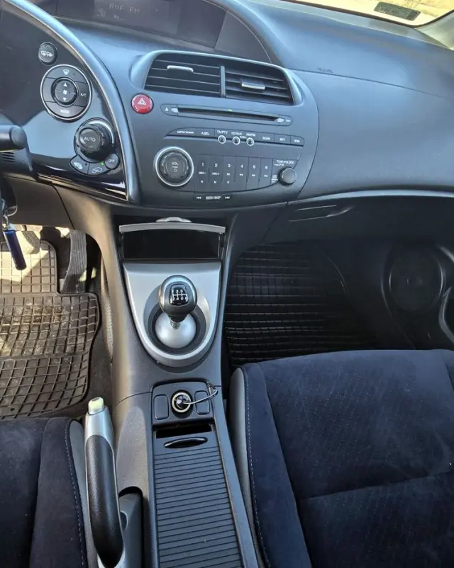 HONDA Civic 1.4i-DSi Sport