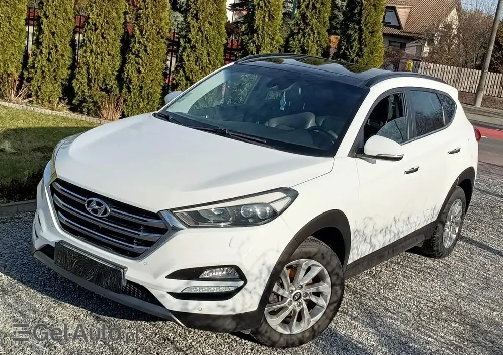 HYUNDAI Tucson 