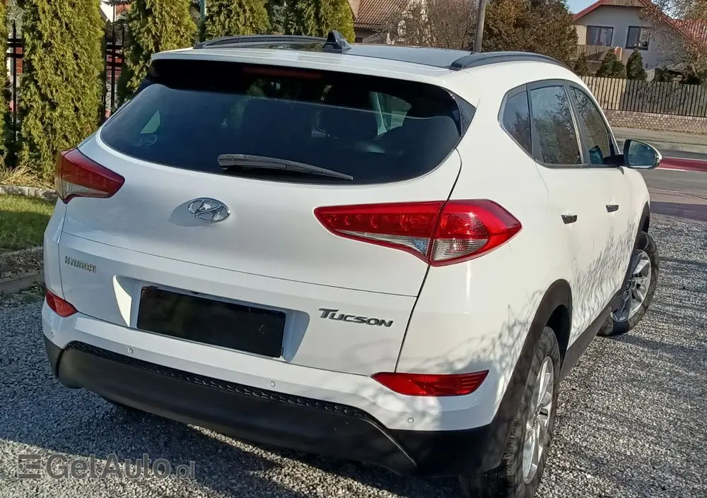HYUNDAI Tucson 