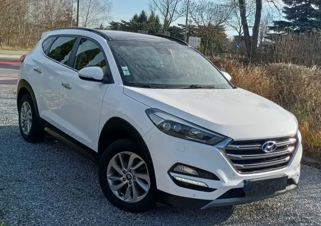 HYUNDAI Tucson 