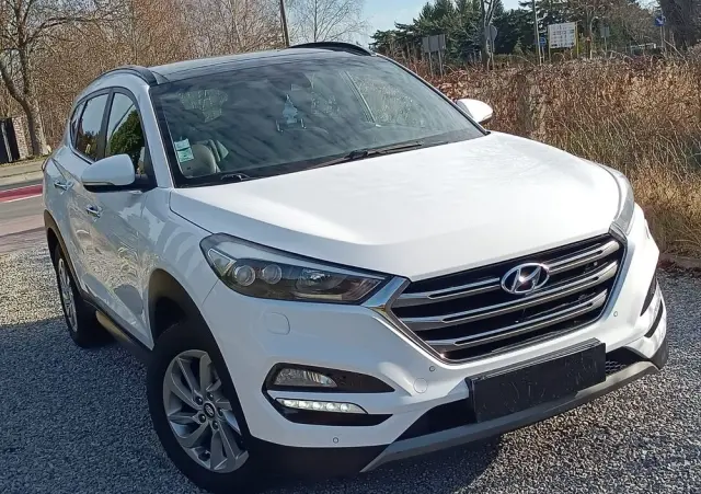 HYUNDAI Tucson 