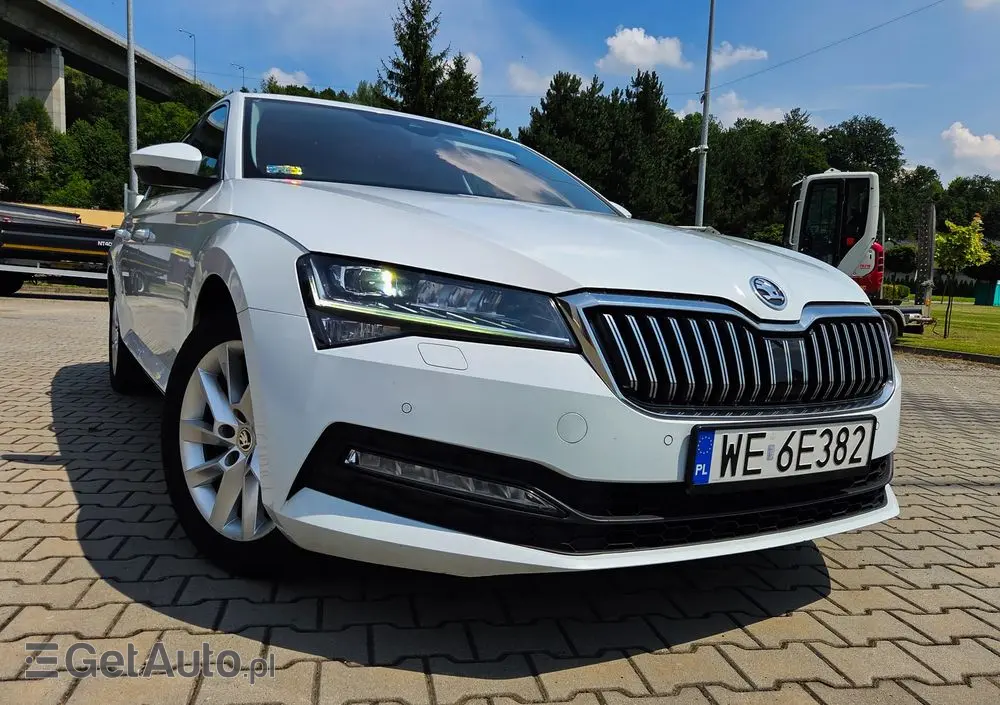 SKODA Superb 2.0 TDI SCR 4x4 Style DSG