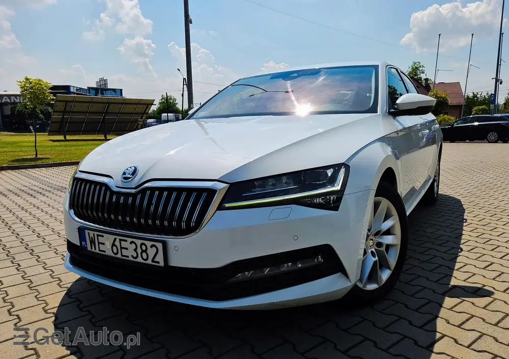 SKODA Superb 2.0 TDI SCR 4x4 Style DSG