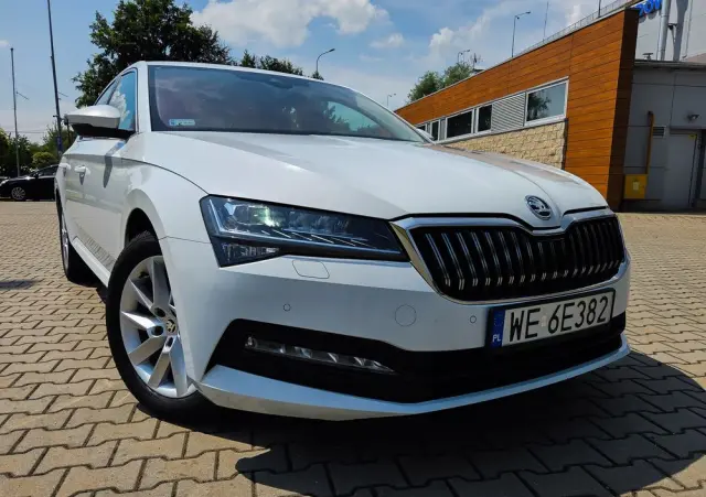 SKODA Superb 2.0 TDI SCR 4x4 Style DSG