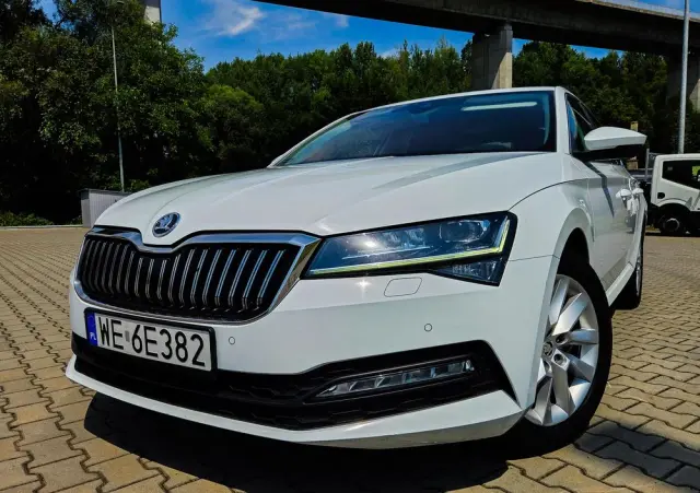 SKODA Superb 2.0 TDI SCR 4x4 Style DSG