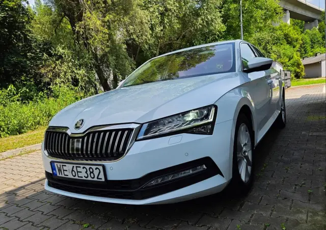 SKODA Superb 2.0 TDI SCR 4x4 Style DSG