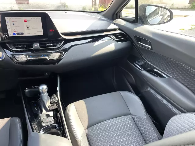 TOYOTA C-HR Style CVT