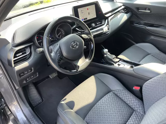 TOYOTA C-HR Style CVT