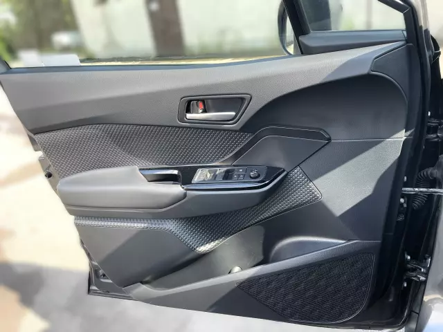 TOYOTA C-HR Style CVT