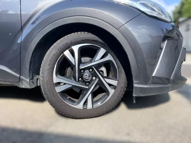 TOYOTA C-HR Style CVT