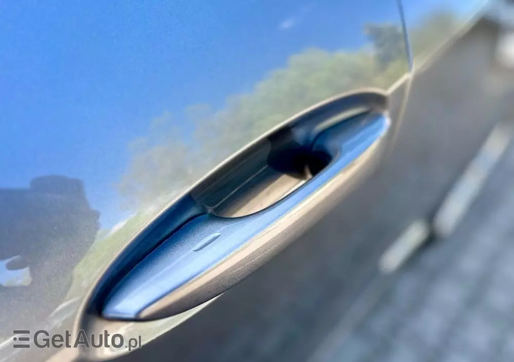 LEXUS UX 250h Business Edition