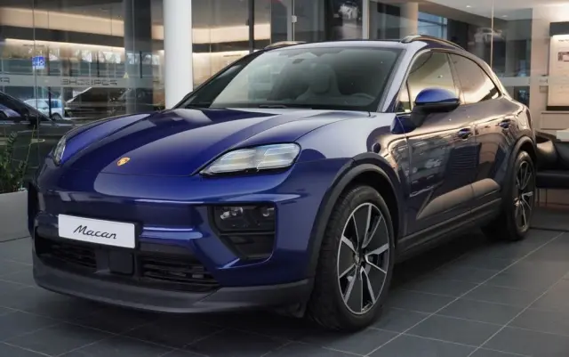 PORSCHE Macan 
